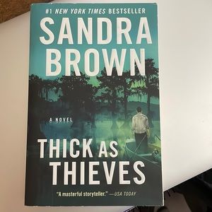 Sandra Brown Thick as thieves novel